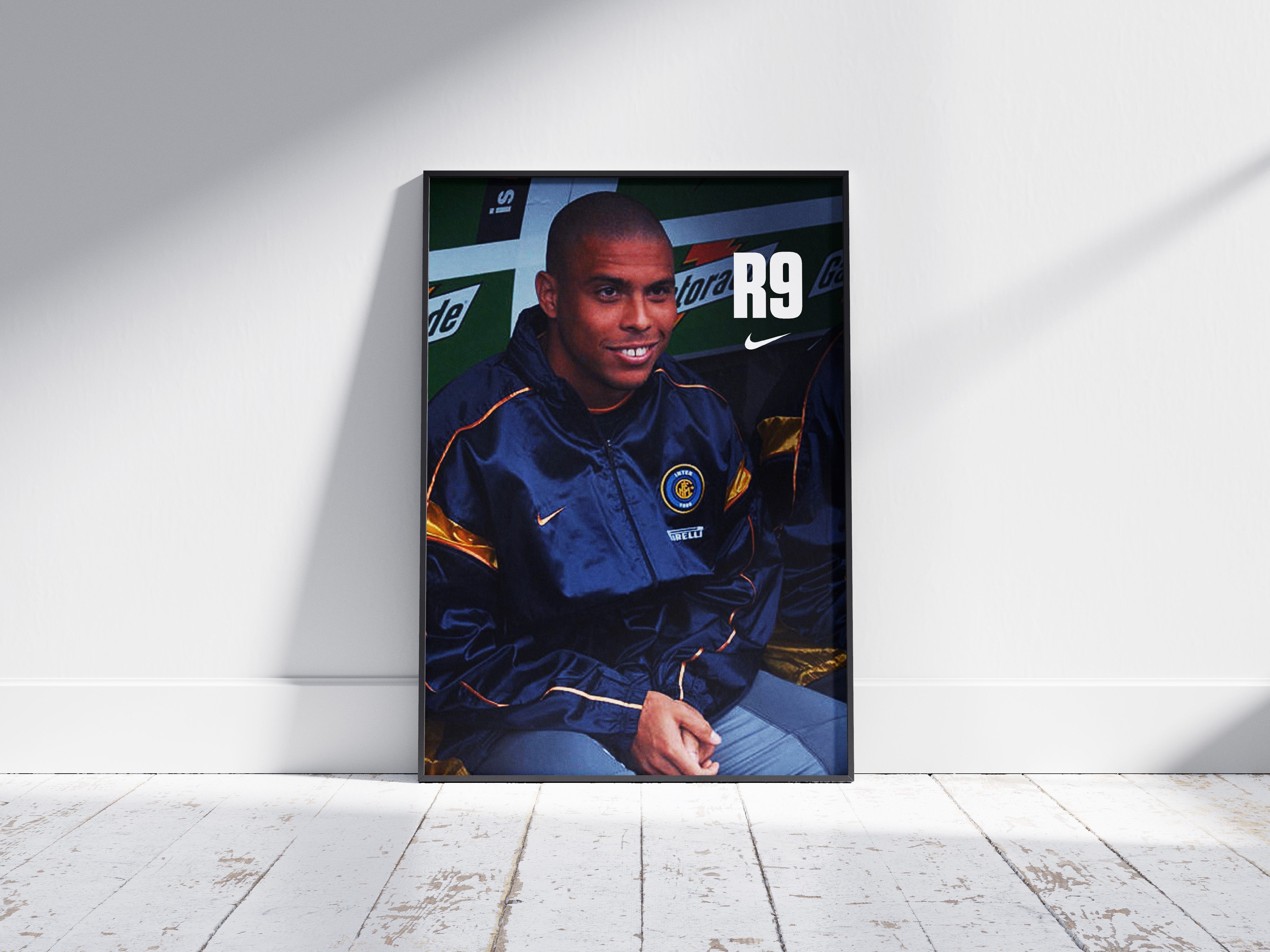 R9 x Inter Poster – Retro1999
