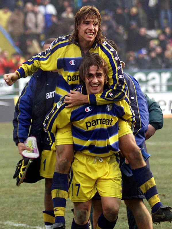 Parma 1999-00 Home Shirt