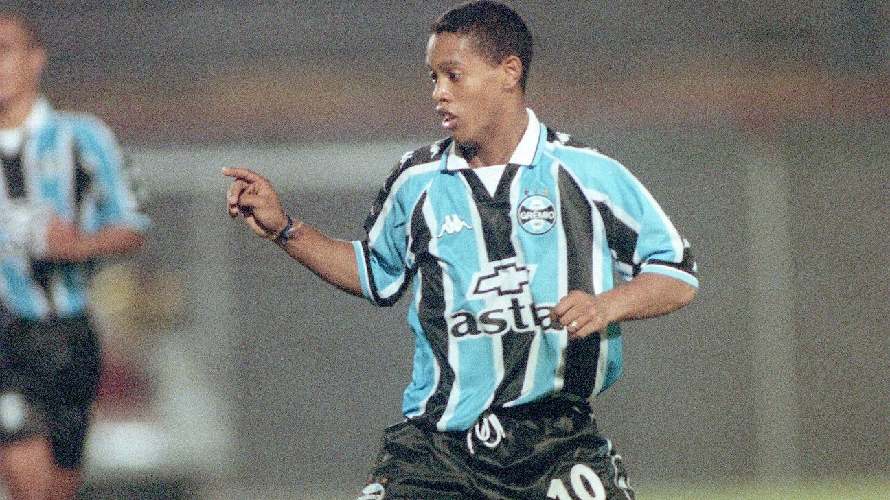 Grêmio 1999-00 Home Shirt, Ronaldinho